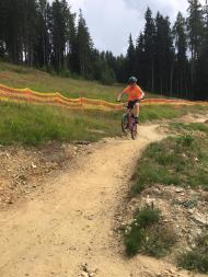 FCADFB26-EF04-4E29-B7D8-EB08B2C8C8BC