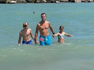 D1DFD513-2536-4E82-B20D-F88867C28214