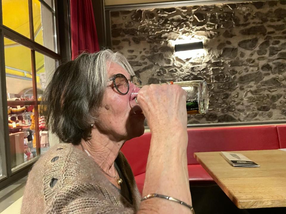 d98778ed-71b4-43f2-a163-6679b9a2d06f